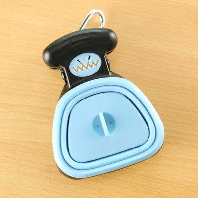 Easy Clean-Up: Foldable Pooper Scooper for Happy Dog Walks!
